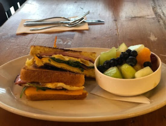Cafe Arta & Pub at Third Place