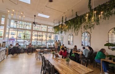 CrackleMi Café & Catering