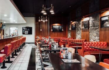 Lost Lake Cafe & Lounge