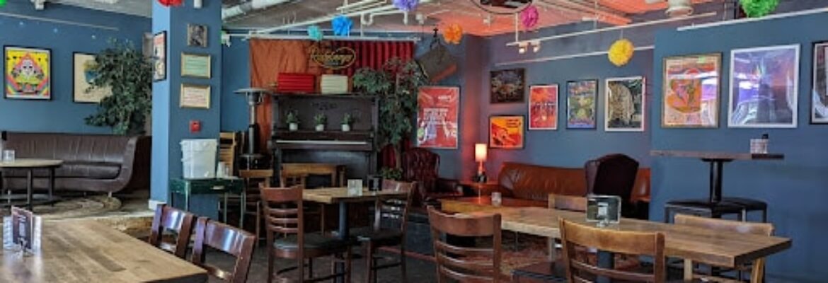 Solo Bar & Eatery